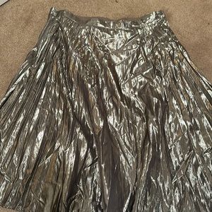 Metallic pleated skirt